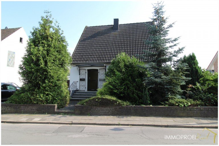 1. Geb�udeansicht H�ckelhoven Einfamilienhaus H�ckelhoven-Baal: Einfamilienhaus mit Garage und Keller