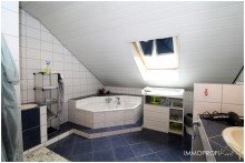 Bad 2.4 Ger�umige Maisonettewohnung (Zweifamilienhaus) mit Garage in guter Lage