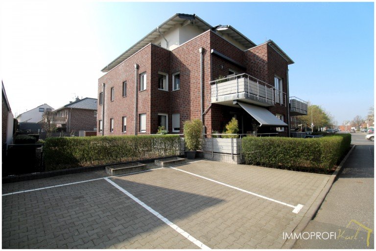 1. Geb�uansicht hinten Geilenkirchen Erdgeschosswohnung Geilenkirchen - Moderne Erdgeschosswohnung nahe Zemtrum