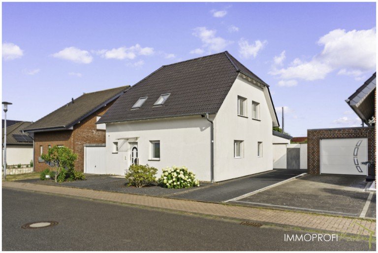 1. Geb�udeansicht Wassenberg Einfamilienhaus Immoprofi Karl: Einfamilienhaus in Top Lage von Wassenberg-Myhl