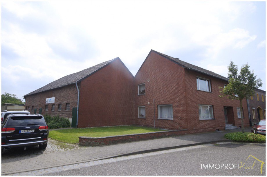 Geb�ude und Scheune Zweifamilienhaus Geilenkirchen