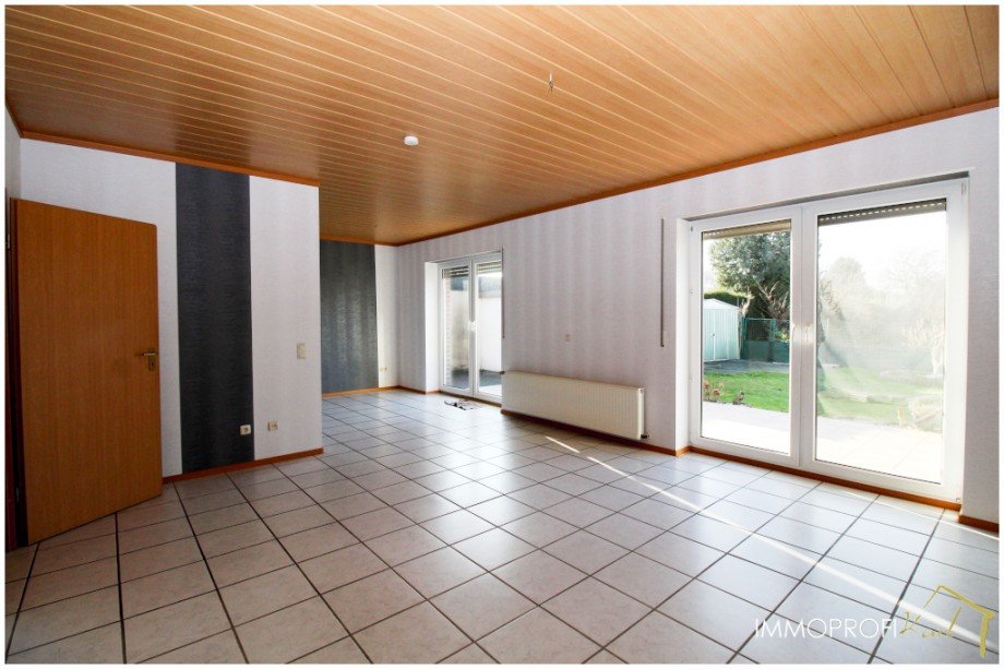 6. Wohnzimmer Blick zur K�che Doppelhaush�lfte Heinsberg