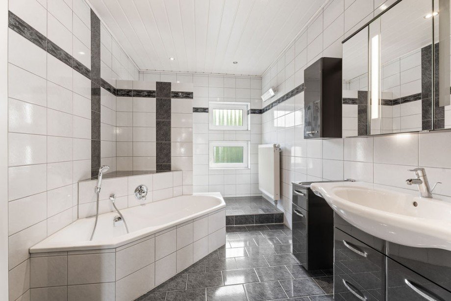 23. Badezimmer OG Einfamilienhaus H�ckelhoven