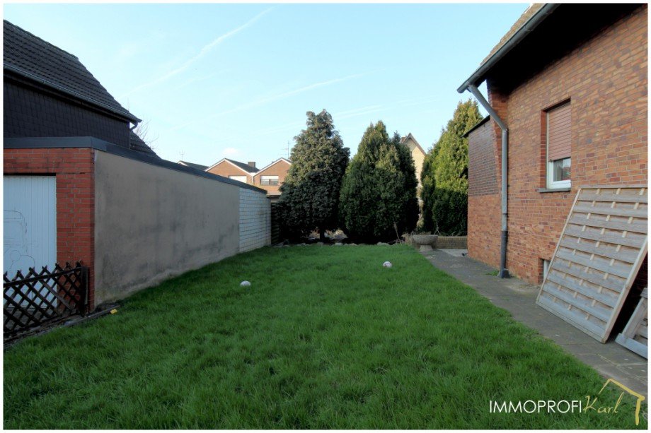 15. Garten seitlich Einfamilienhaus Geilenkirchen