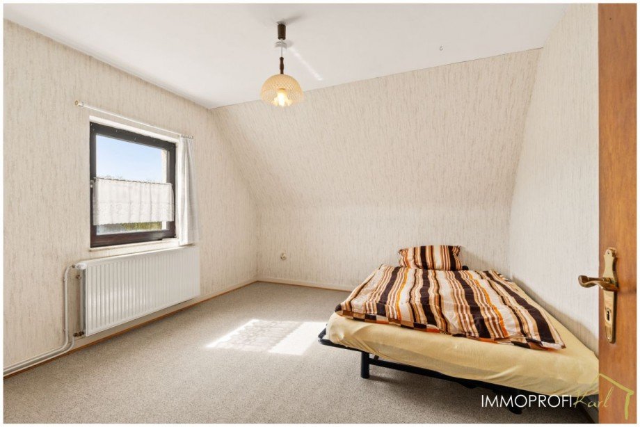 11. Schlfazimmer OG Einfamilienhaus 