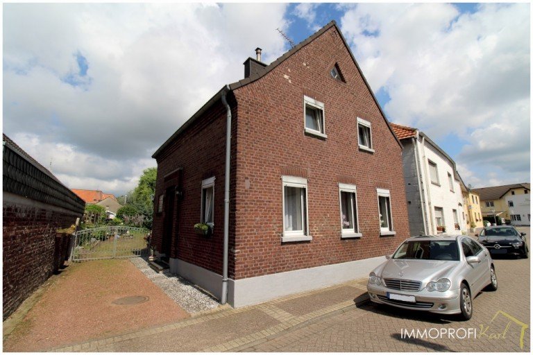 1. Geb�udeansicht Wassenberg Einfamilienhaus Wassenberg-Effeld: Einfamilienhaus mit Garten und Keller