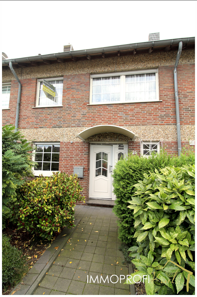 1. Ansicht vorne Erkelenz Reihenmittelhaus Erkelenz-Gerderath: Reihenmittelhaus mit Keller und Garage